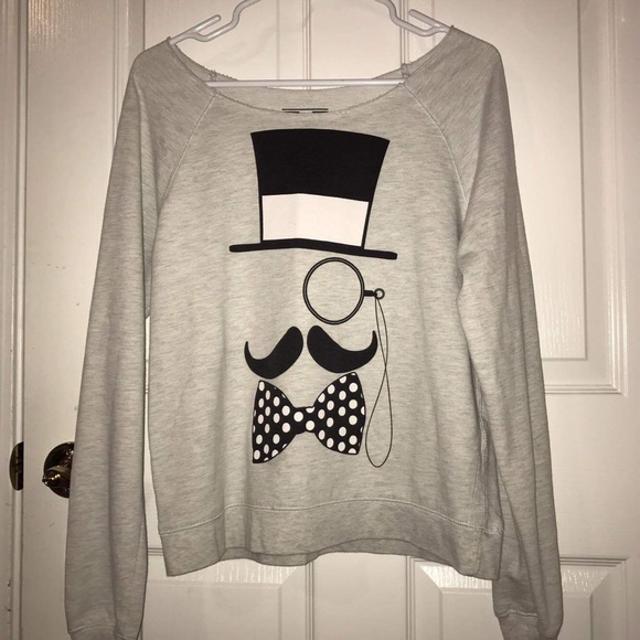 1. Cream longsleeve  2. Mustache cream longsleeve