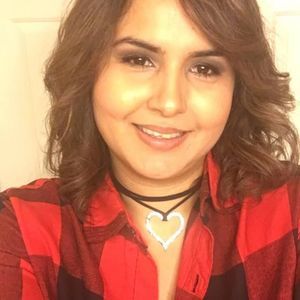 Meet your Posher, Kenia