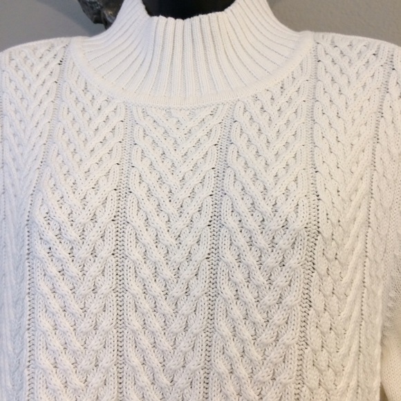 NEW Croft&Barrow white sweater - Picture 3 of 4