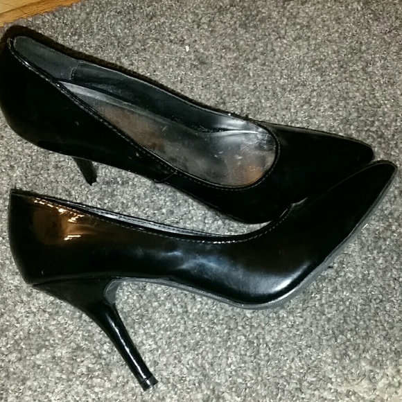 Black Patent Leather Pumps