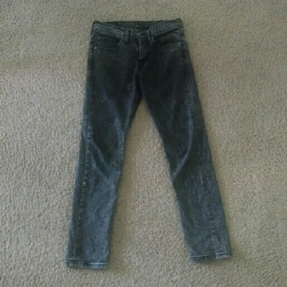 Gray Levi's Jeans