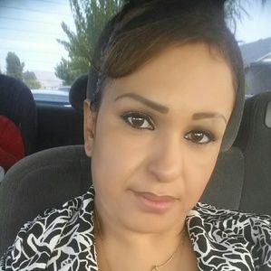 Meet your Posher, Ayala