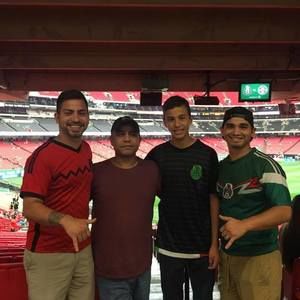 Meet your Posher, Phillip