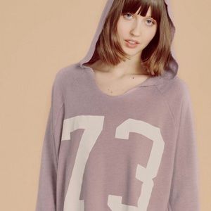 WILDFOX pullover hoodie