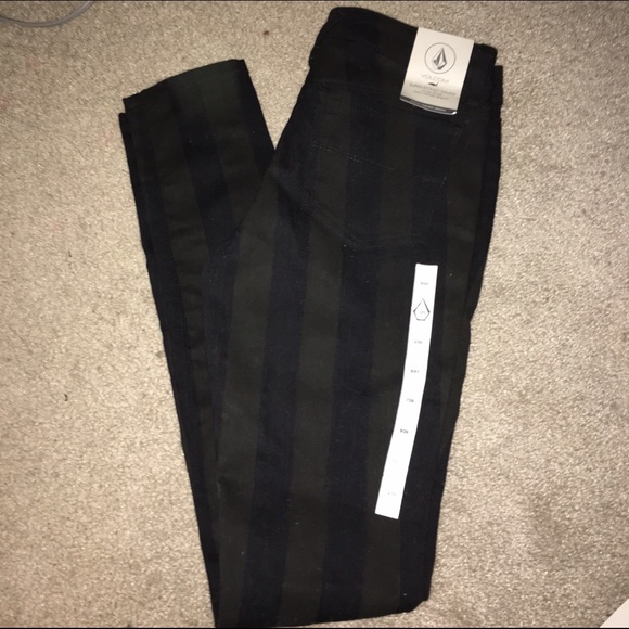 Volcom black skinny jeans - Picture 1 of 4