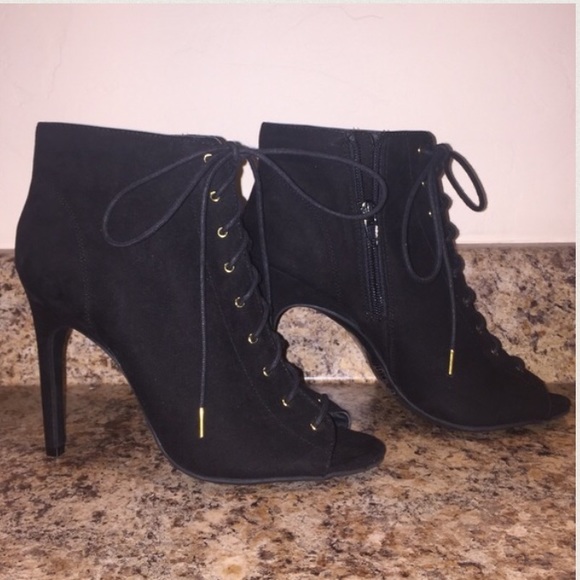 💥Faux Suede Heels💥