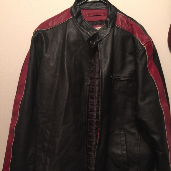 Men's leather motorcycle jacket