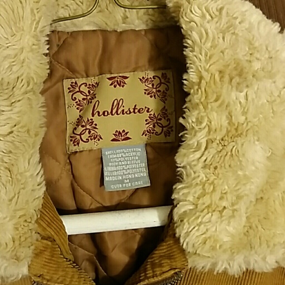 Hollister Courdoroy Jacket with Fur Collar - Picture 3 of 4