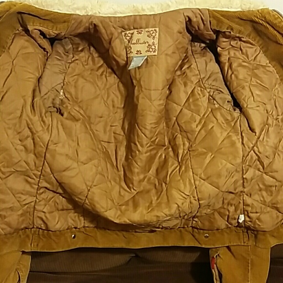 Hollister Courdoroy Jacket with Fur Collar - Picture 4 of 4