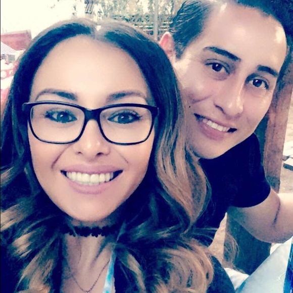 Meet your Posher, Yazil