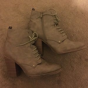 super cute tan lace up booties