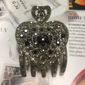 ✨Crystal jewels encrusted hair clip✨