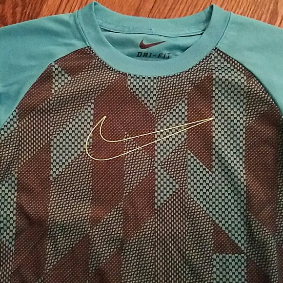 NIKE DRI-FIT - Picture 2 of 4