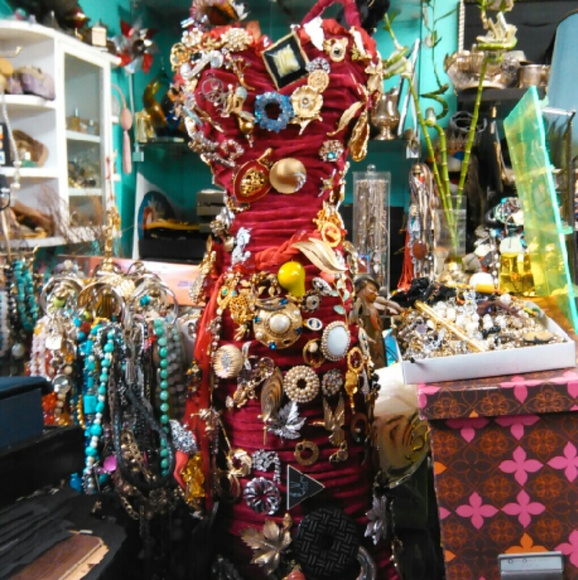 SOLD SOLD SOLD SOLD SOLD