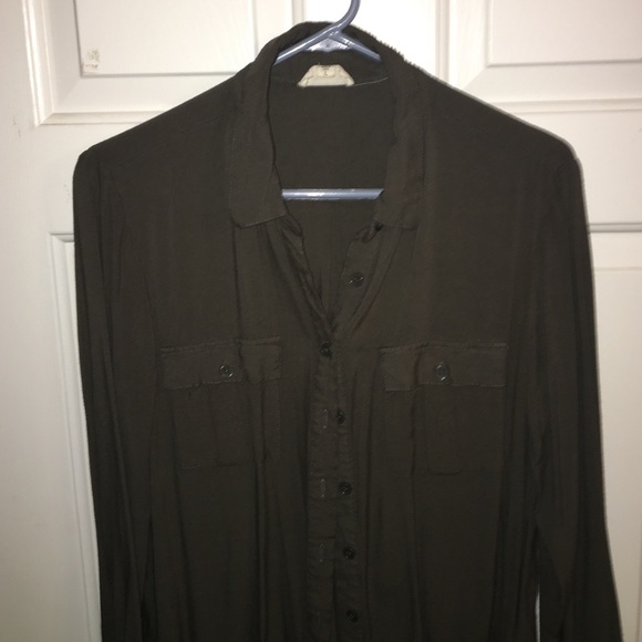 Button up - Picture 2 of 3