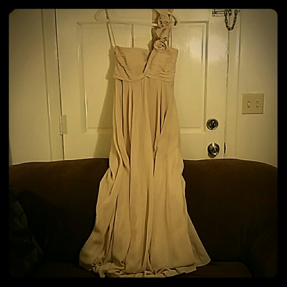 Beautiful One- Shoulder Organza Ball Gown Size 8 - Picture 1 of 4