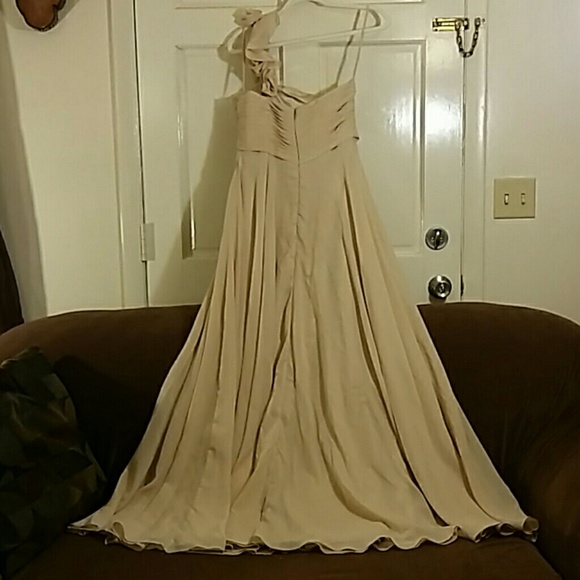 Beautiful One- Shoulder Organza Ball Gown Size 8 - Picture 2 of 4