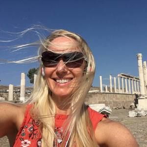 Meet your Posher, Marissa