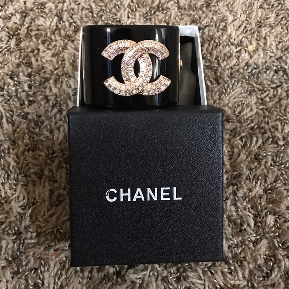 Cc fashion cuff
