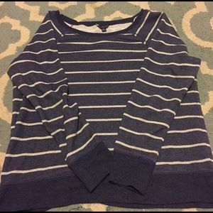 American Eagle navy and cream shimmer sweater
