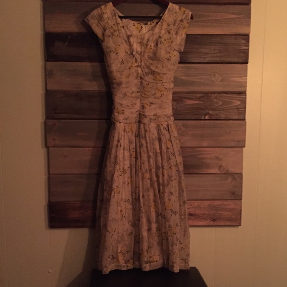 Gorgeous authentic vintage dress - Picture 2 of 3
