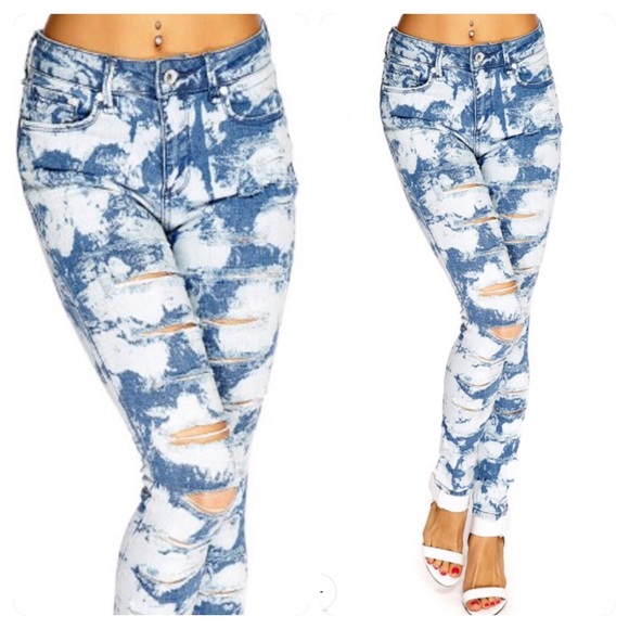 Bleached Denim - Picture 2 of 3