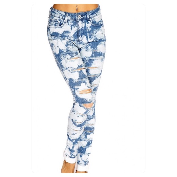 Bleached Denim - Picture 3 of 3