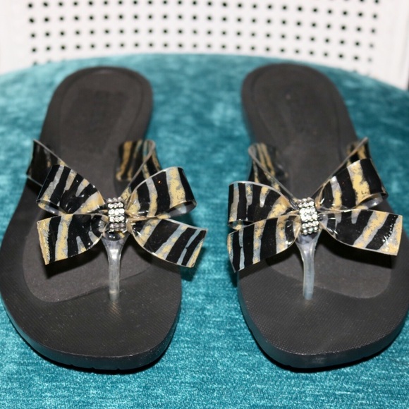 GUESS Sandals