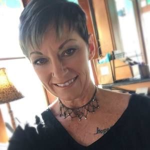 Meet your Posher, Michele