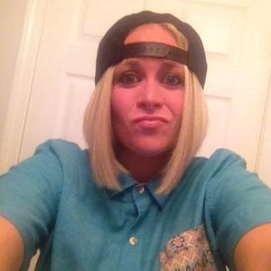 Meet your Posher, Kayla