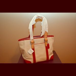 BRAND NEW Coach Hampton tote #7740! ❤️