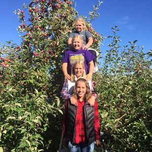 Meet your Posher, Amata