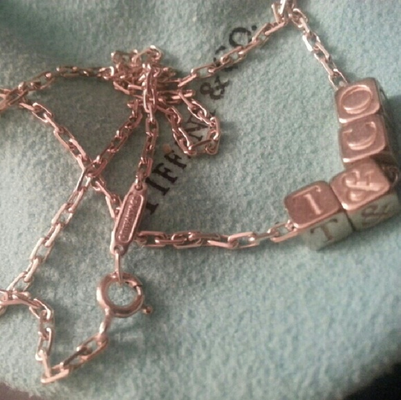 Authentic T & Co - Picture 4 of 4