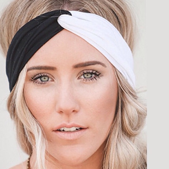 ⬇️ $16 HOST PICK’  BLACK & WHITE TWO TONE HEADBAND - Picture 2 of 4