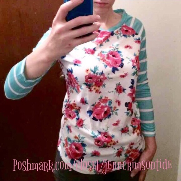 🌷SALE🌷 Turquoise Pink Floral Raglan Top Shirt_4