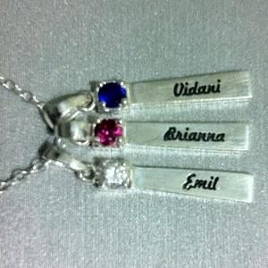 Meet your Posher, Iris