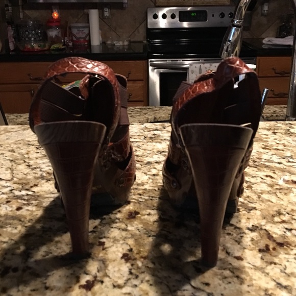 Jessica Simpson Heels excellent condition - Picture 2 of 4