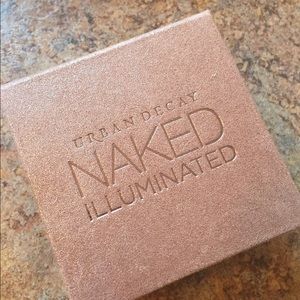 Aura urban decay naked illuminated