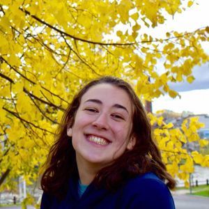 Meet your Posher, Riana