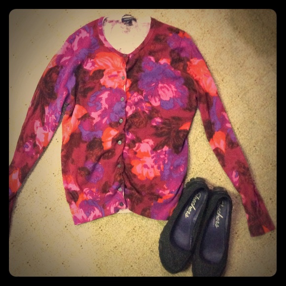Lands End Cardigan 🍁🍂🌻🍂🍁