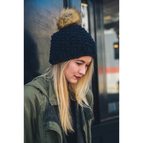 Ivory Chunky Knit Pom Beanie - Picture 3 of 4