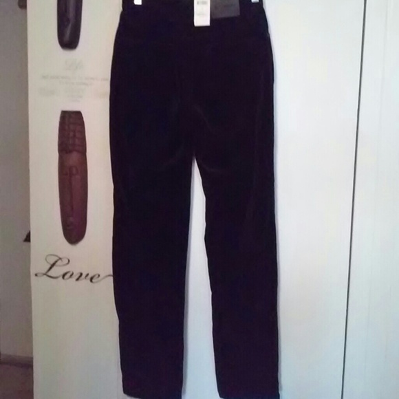 Calvin Klein - Picture 3 of 4