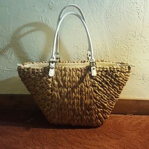 Straw bucket bag