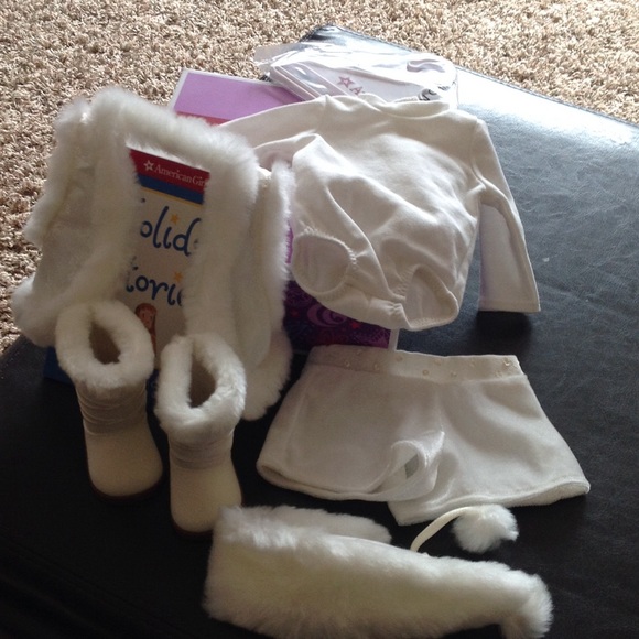 AG Wintry Weekend Outfit NIB - Picture 1 of 1