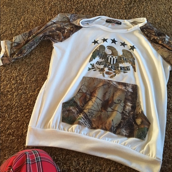 Realtree 3/4 sleeve Shirt