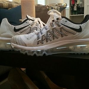 Woman's Nike Air Max
