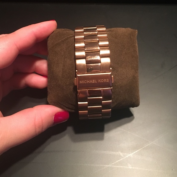 Michael Kors Rose Gold Watch main image 4