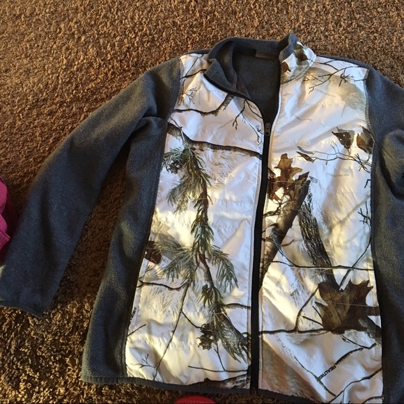 Realtree grey Fleece Size Large