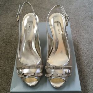 Anne Klein Edyta Peep Toe Slingback