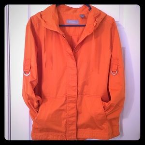 Lightweight hooded jacket